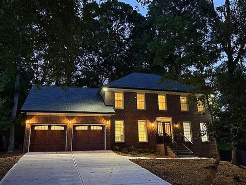 127 N Lakeside Drive NW Kennesaw GA 30144
