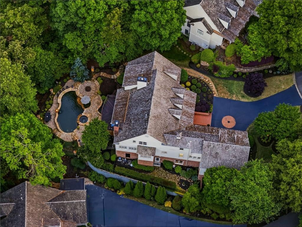 114 Northeast Cove Circle