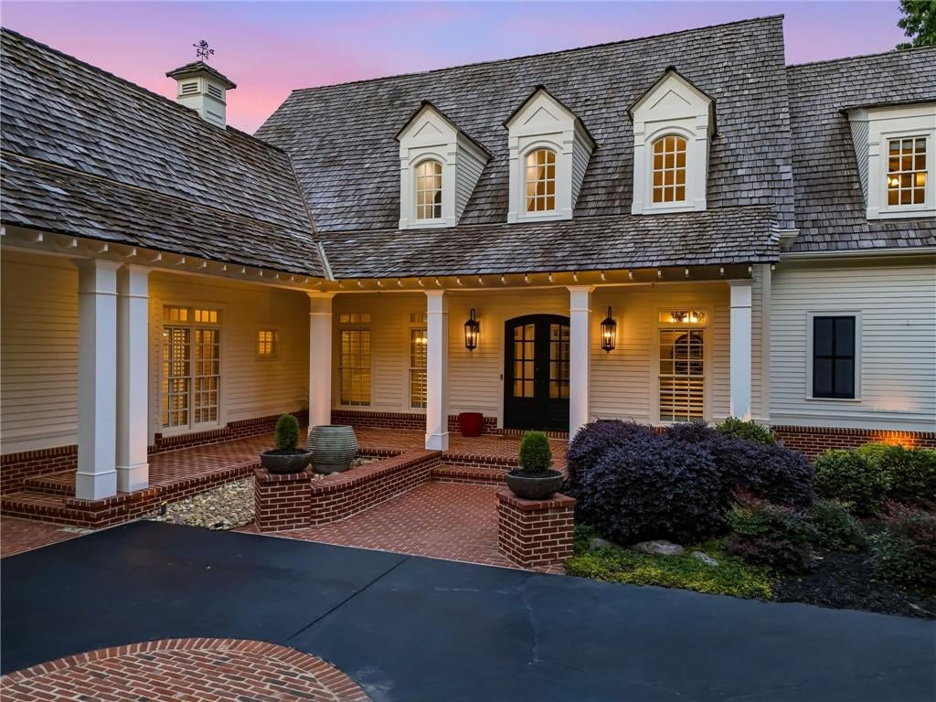 114 Northeast Cove Circle