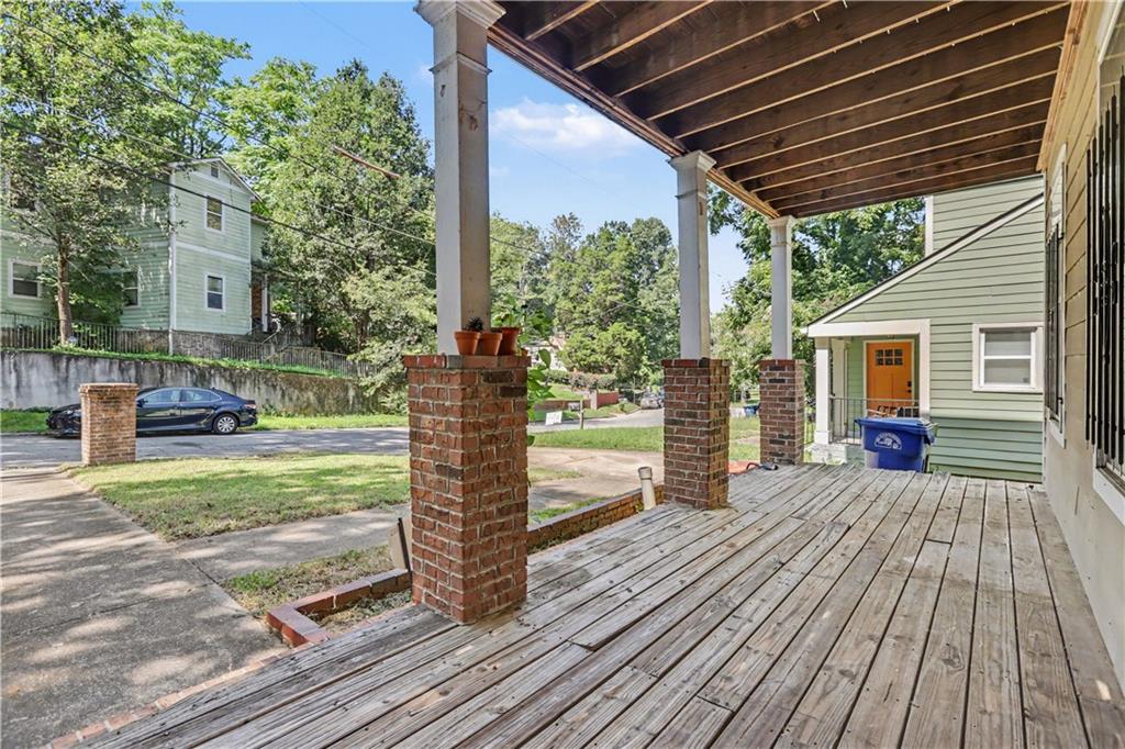 207 Ollie Street NW