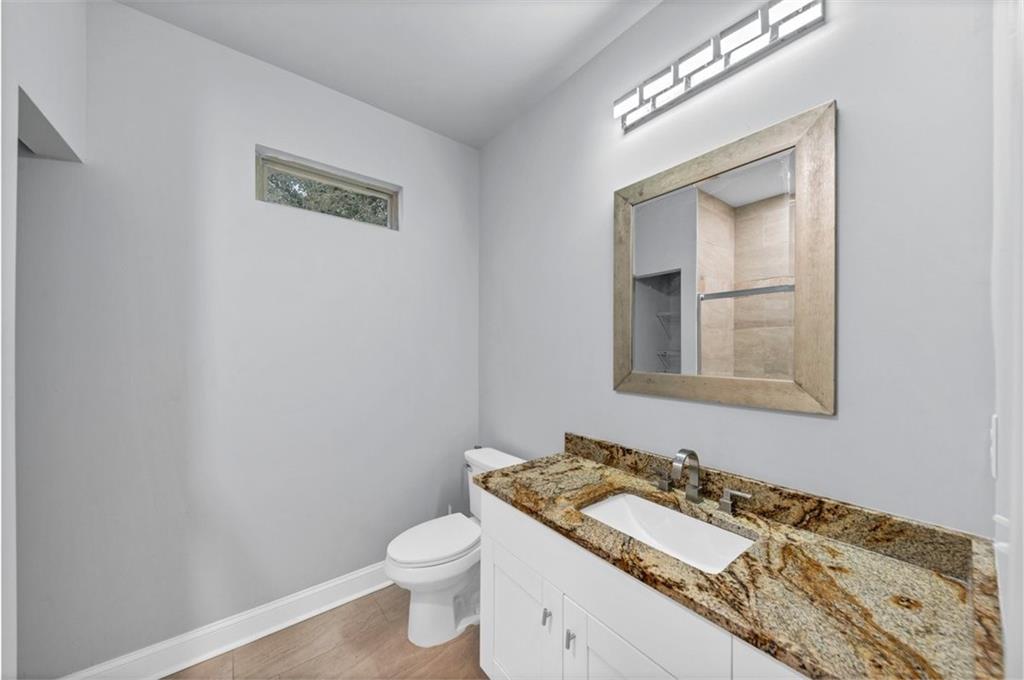 Wesley Lk/Oxford Dwn - Residential