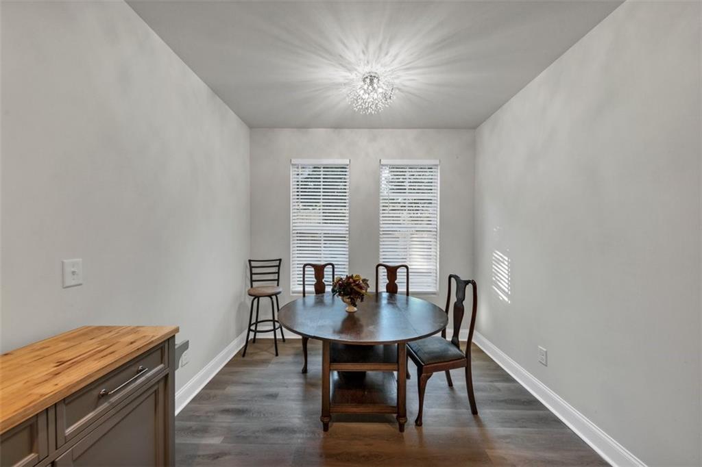 Wesley Lk/Oxford Dwn - Residential