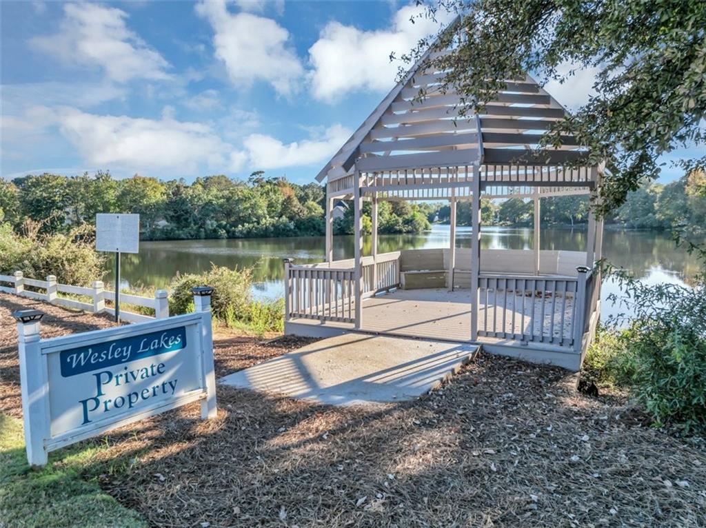 Wesley Lk/Oxford Dwn - Residential