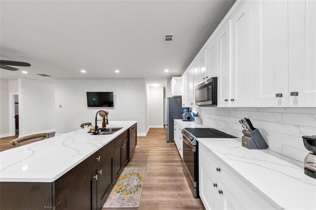 Wesley Lk/Oxford Dwn - Residential