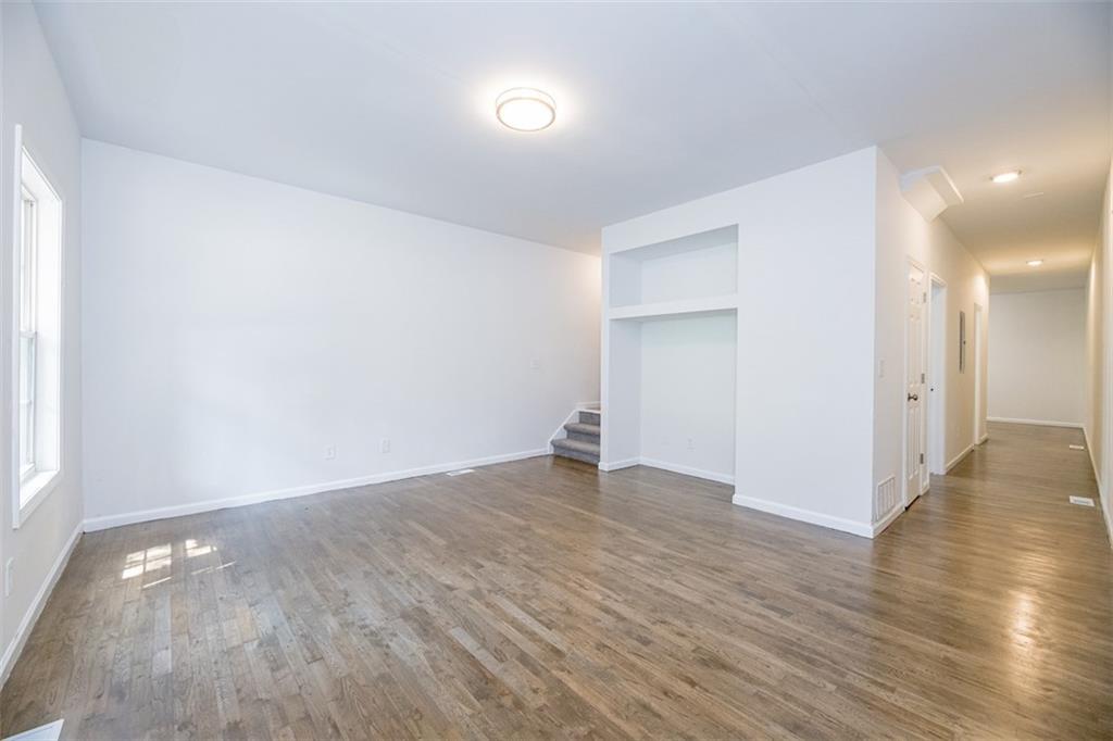 22 S Eugenia Place NW - Photo 4