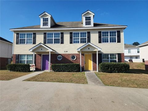 Townhouse For Sale - 739 Wheel House Lane #B<br/> Monroe, GA 30655