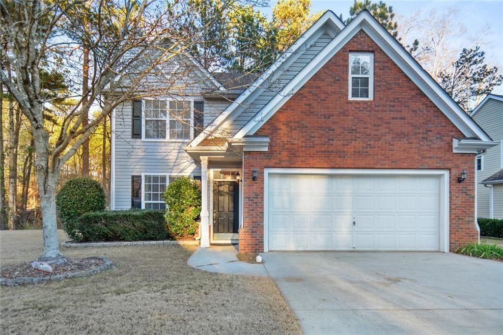 Well located 3 bedroom home just off King Springs Rd. Entire home has hardwood floors/LVP, very spacious kitchen with granite counters. Master bedroom has a finished office area perfect for a work from home scenario and plenty of walk-in atic storage. Visit today and apply before it is gone.