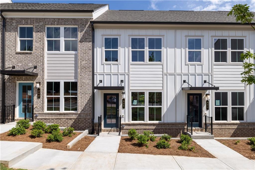 349 Skylar Court SE