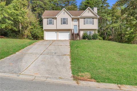 A home in Adairsville