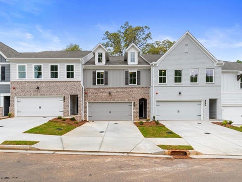 Townhouse For Sale - 544 Feldspar Way<br/> Lawrenceville, GA 30043