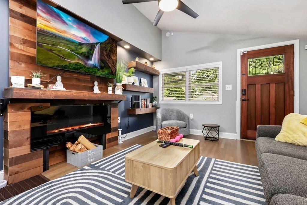 677 Holmes Street NW