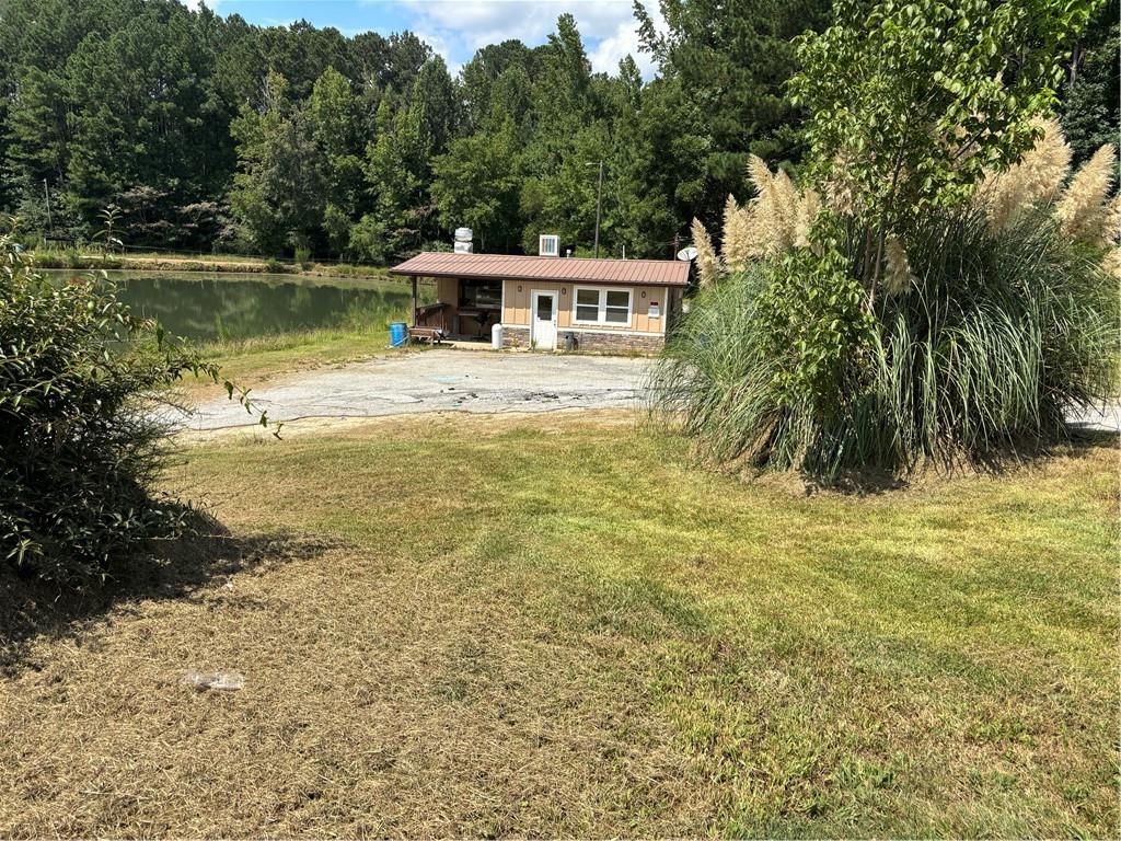 8150 Lakeview Drive SW