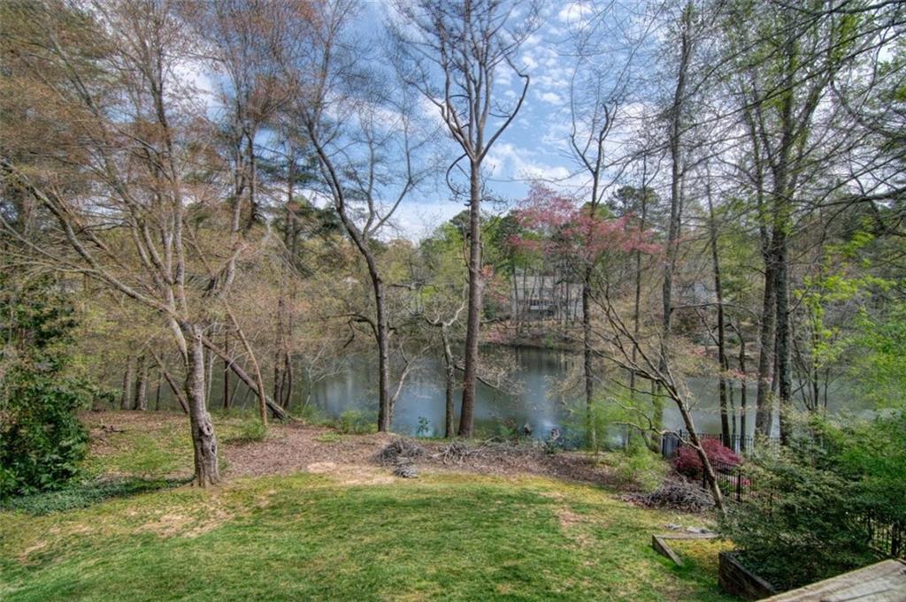 1510 Wood Thrush Way, Marietta, Georgia image 22