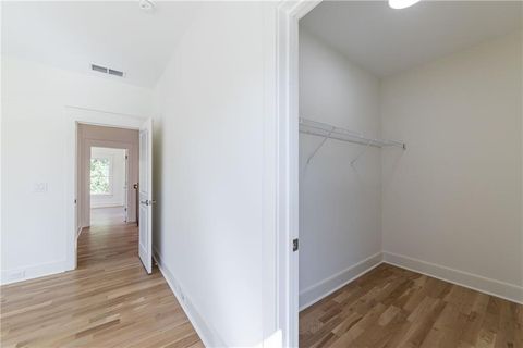 listing image 102