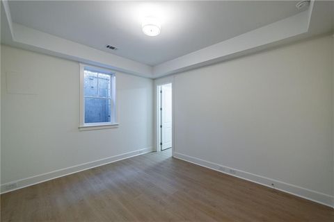 listing image 128