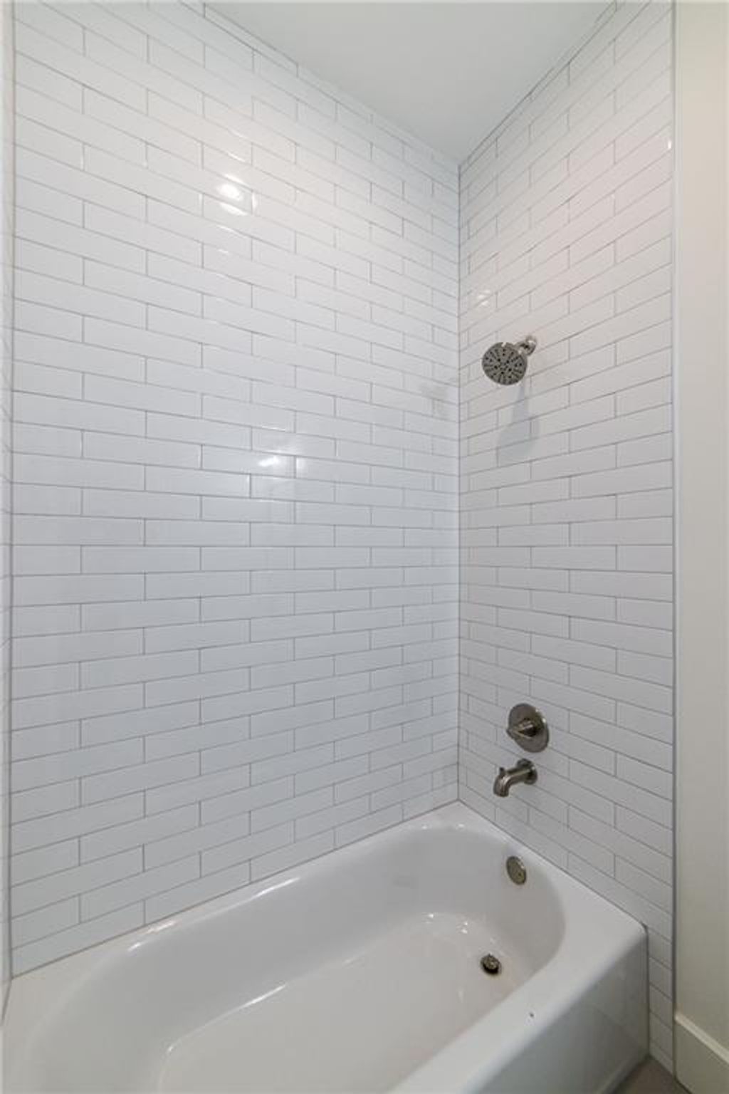 listing image 121