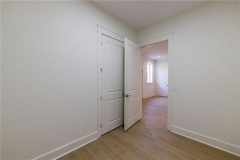 listing image 119