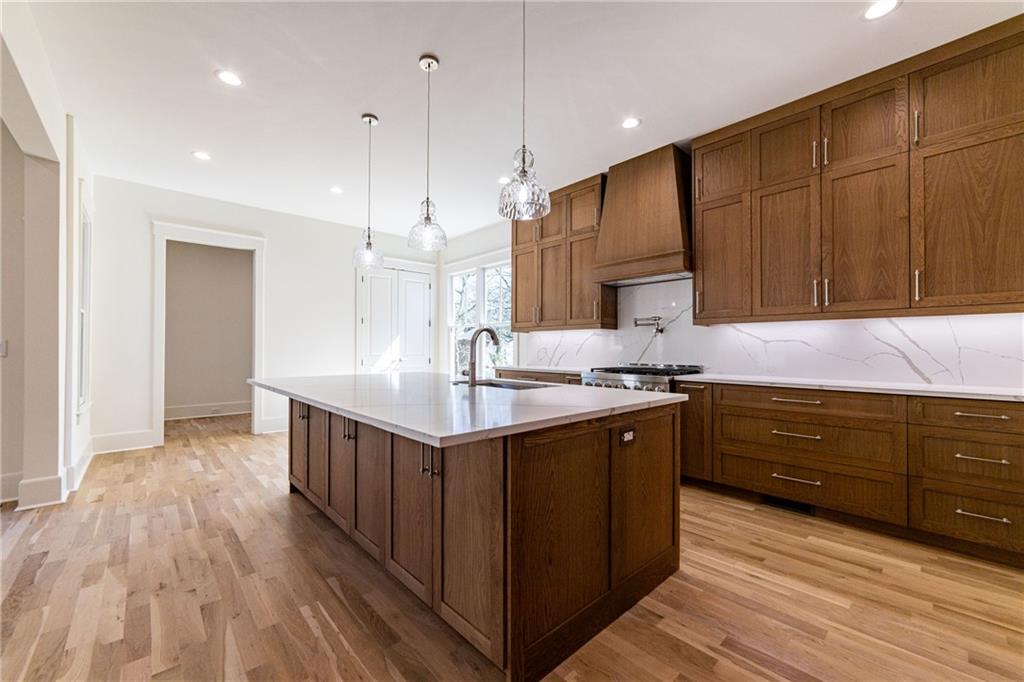 585 Sherwood Road, Atlanta, Georgia image 40