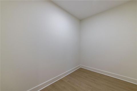 listing image 118