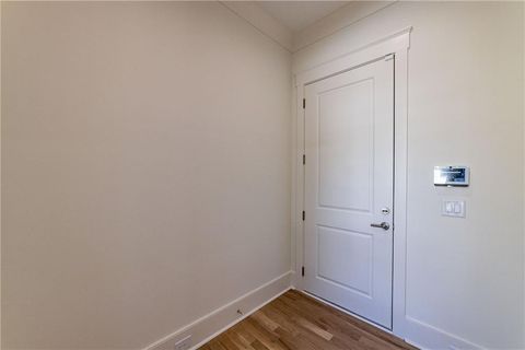 listing image 52