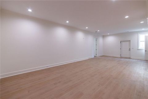 listing image 112