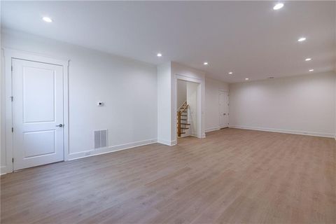 listing image 114