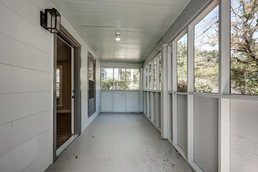 184 Dahlia Avenue NW