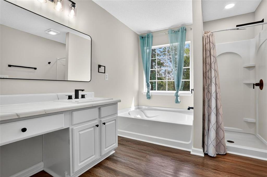 WEATHERSTONE - Residential