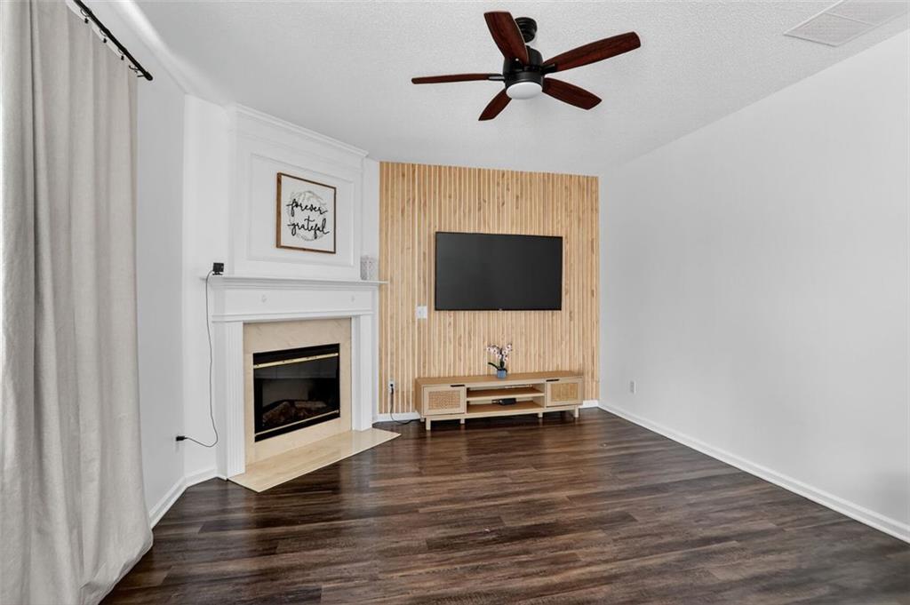 WEATHERSTONE - Residential