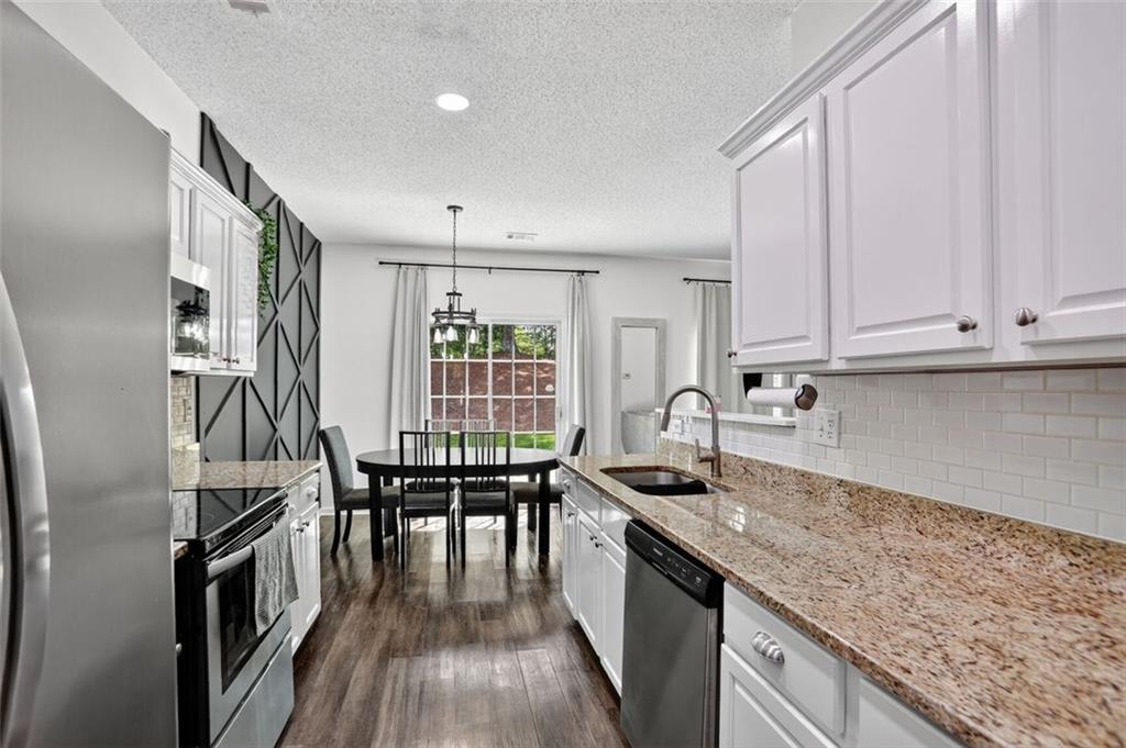 WEATHERSTONE - Residential