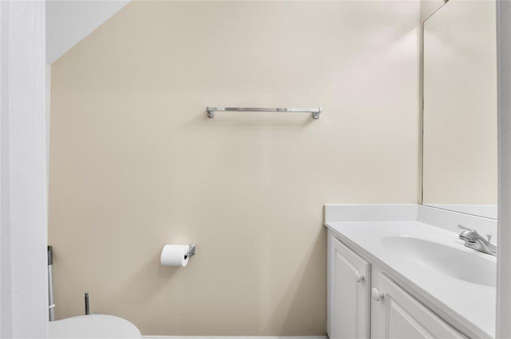 3944 Howell Park Road, Duluth, Georgia image 7