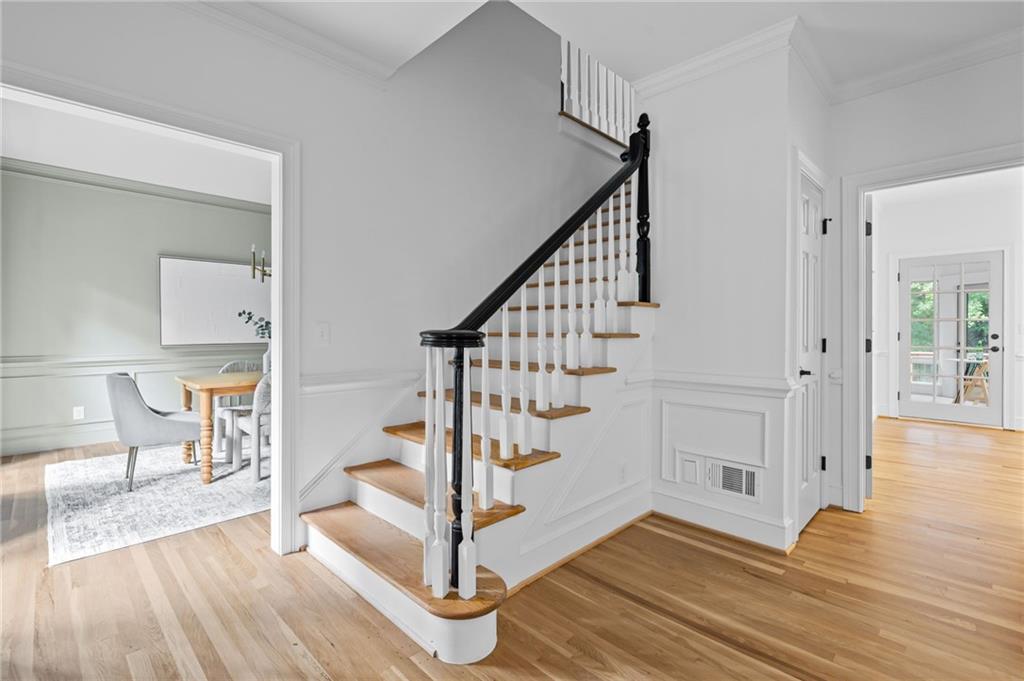 1017 Mill Creek Manor NE