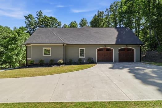 77 Hampton Farms Trail