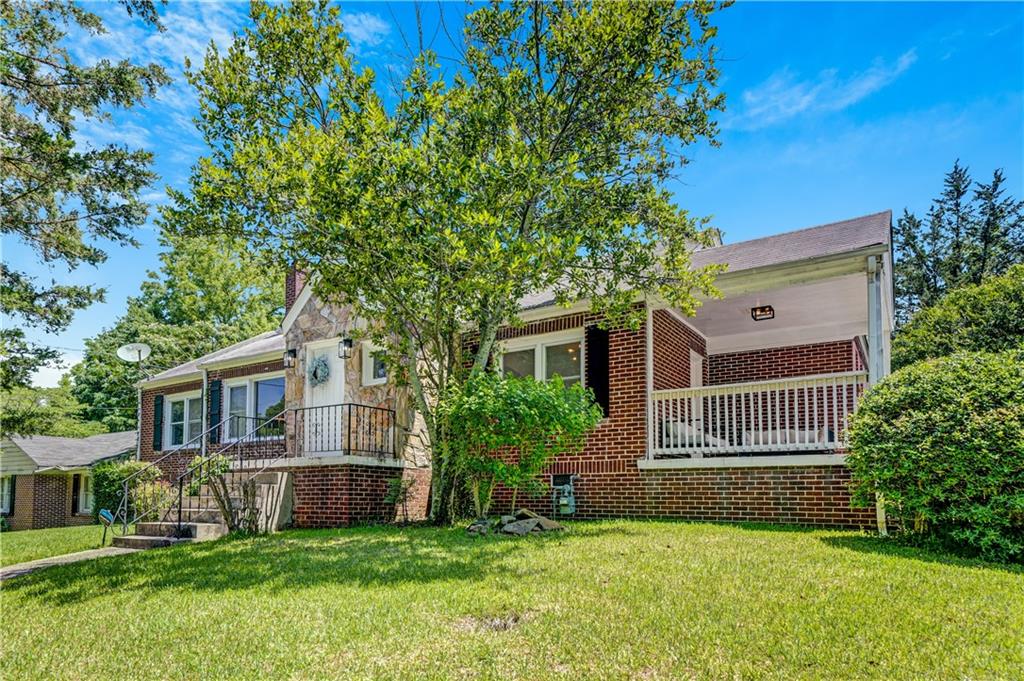 Seller is offering 3% concession in closing costs or to buy down rate!!!
Welcome to 1544 Brewer Blvd — a beautifully elevated hilltop bungalow situated on a lush, private corner lot in one of Atlanta’s most vibrant and connected communities. This light-filled home offers the perfect blend of timeless charm and everyday comfort, featuring a smart floor plan with a welcoming foyer, spacious living room, dedicated dining room, and a well-equipped kitchen.
With three generously sized bedrooms, ample closet space, a separate laundry room, and a covered outdoor porch ideal for relaxing or entertaining, this home checks all the boxes. The fully private backyard and detached garage complete the package, offering peace and versatility just minutes from the city’s core.
Perkerson Park is just half a block away — perfect for morning walks, picnics, and outdoor play. You’re also within walking distance to the Westside BeltLine Trail, Tyler Perry Studios, and several of Atlanta’s major colleges including Atlanta Tech, Spelman, Morehouse, and Clark Atlanta.
Dining, breweries, and entertainment hotspots like Monday Night Brewing, ASW Distillery, and Wild Heaven Brewery are just around the corner. Plus, you’ll enjoy easy access to Georgia State University, downtown Atlanta, Mercedes-Benz Stadium, State Farm Arena, and Hartsfield-Jackson International Airport.
Whether you’re a first-time buyer, an investor, or simply seeking charm and convenience in the heart of Atlanta, 1544 Brewer Blvd is a rare find you won’t want to miss.