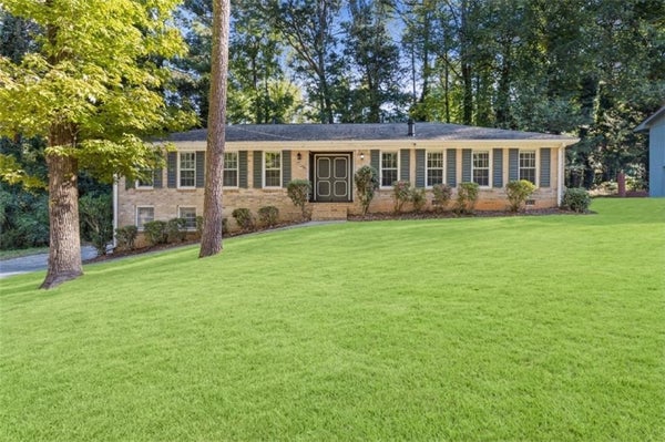 4821 VALLEY DALE DR SW, LILBURN, GA 30047 - Image 3f87cf162e466969c8bf74bb71d041e2/3948292400
