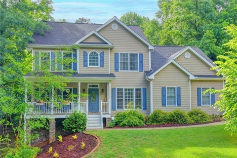 Homes For Sale - 7670 Paces Lane<br/> Forsyth County, Gainesville, GA 30506