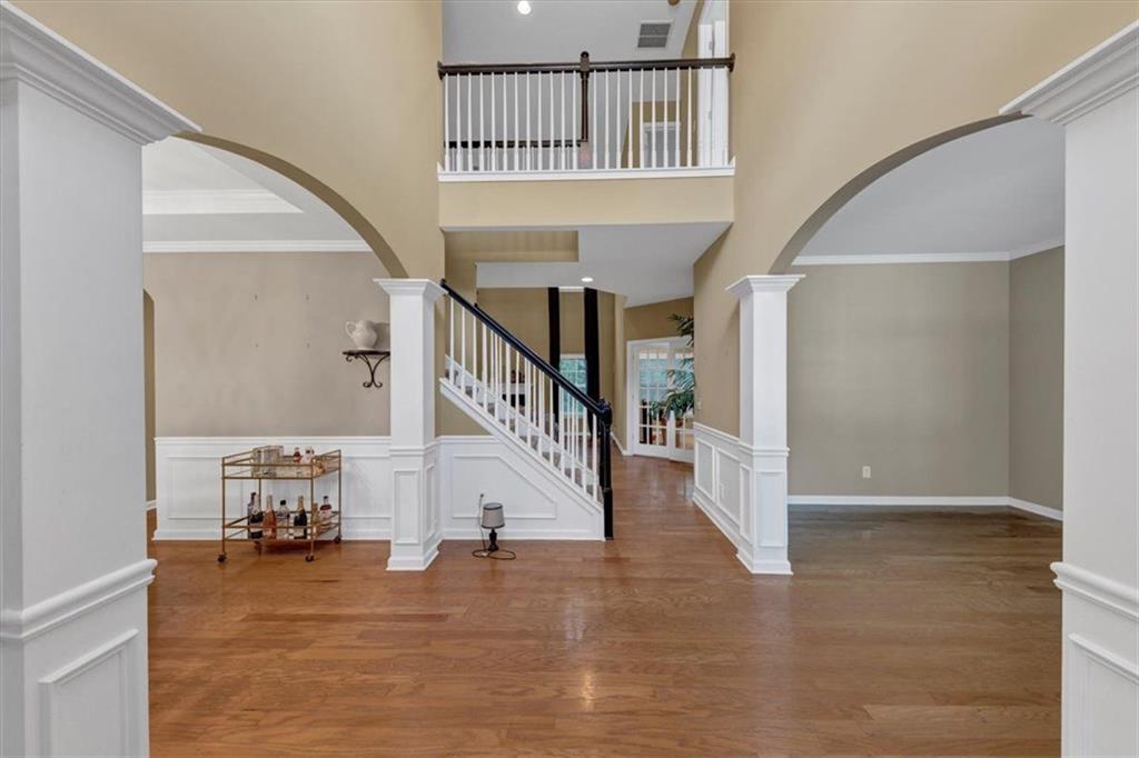 1136 FLAGSTONE Way