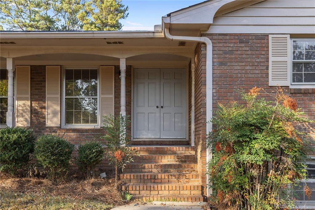 381 Chicopee Drive NE