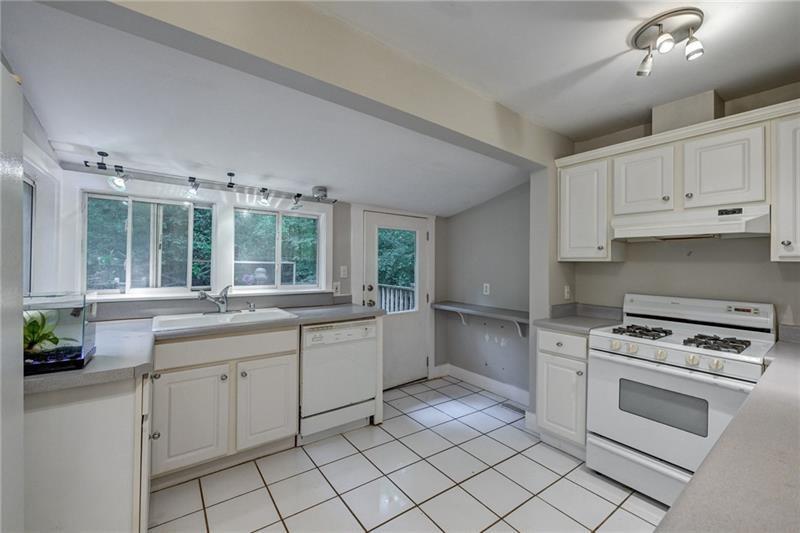 605 Harold Avenue, Atlanta, Georgia image 6