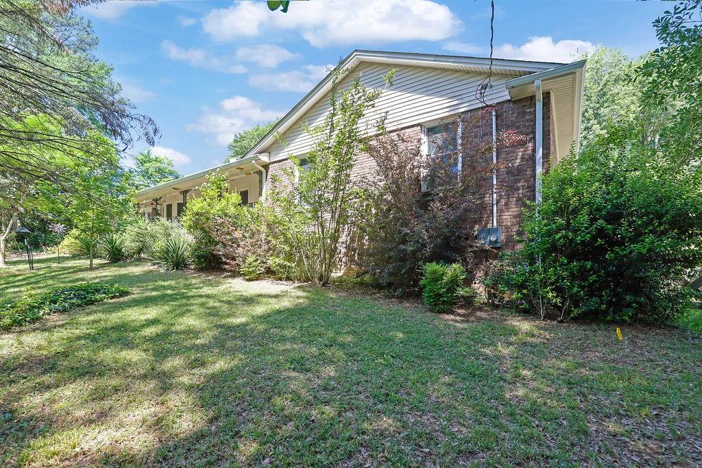 650 Riverside Road