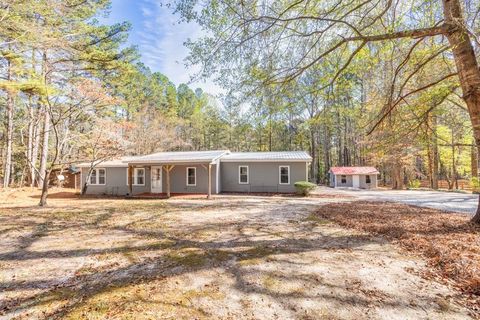 A home in Dawsonville