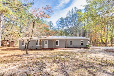 A home in Dawsonville