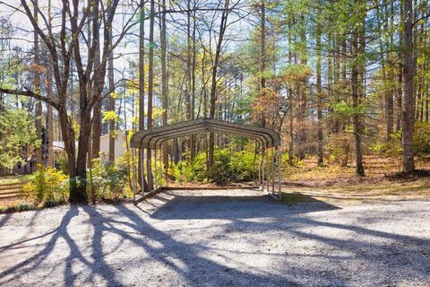 A home in Dawsonville