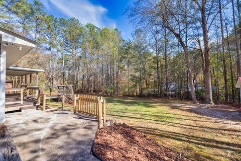 A home in Dawsonville