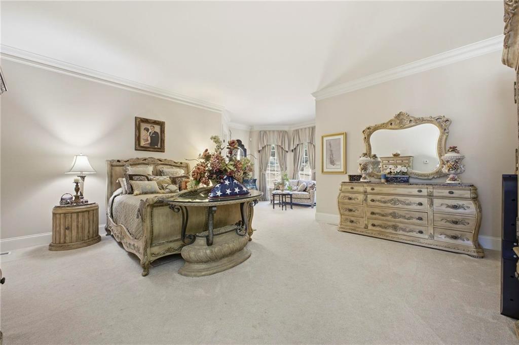 7104 Portobello Road