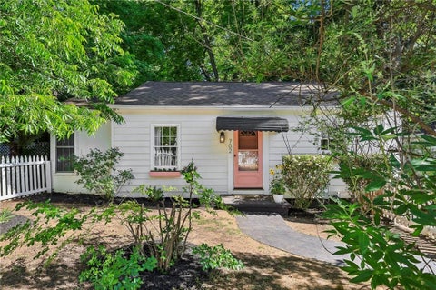 Homes For Sale - 702 Glenwood Avenue<br/> Atlanta, GA 30312