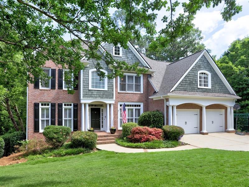 658 VININGS ESTATES Drive SE