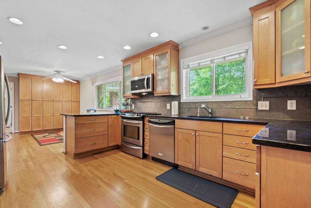 1728 N Holly Lane, Atlanta, Georgia image 3