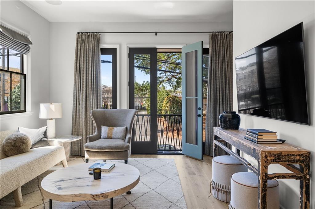 2053 Manchester Street NE