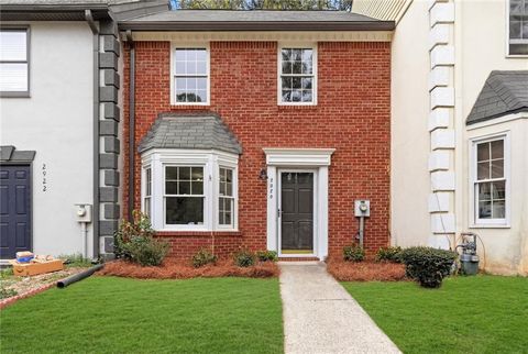 Townhouse For Sale - 2920 Governors Court<br/> Marietta, GA 30066